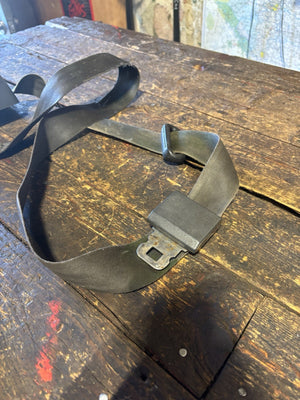 1989 - 1993 DODGE RAM 1ST GEN GREY DRIVER SEATBELT BELT