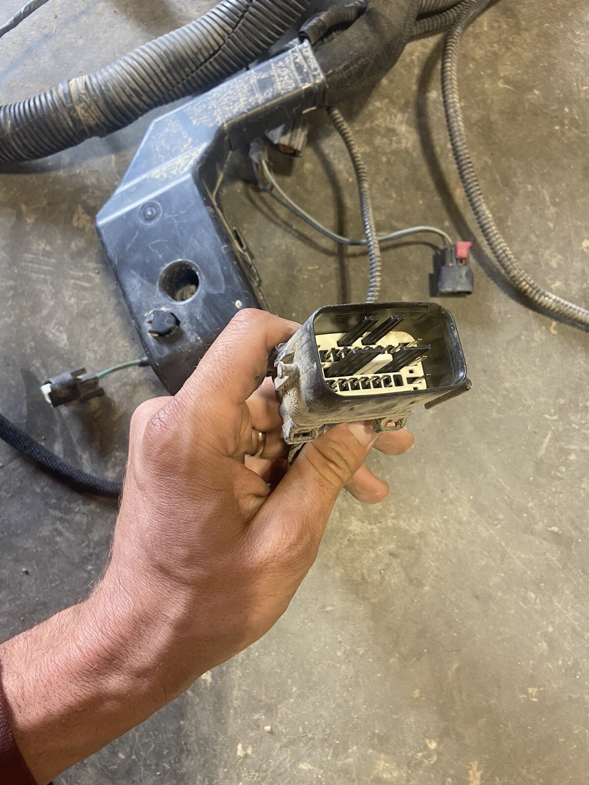 2007 .5 2008 DODGE RAM 2500 3500 6.7L CUMMINS AUTO ENGINE BAY HARNESS 56055299