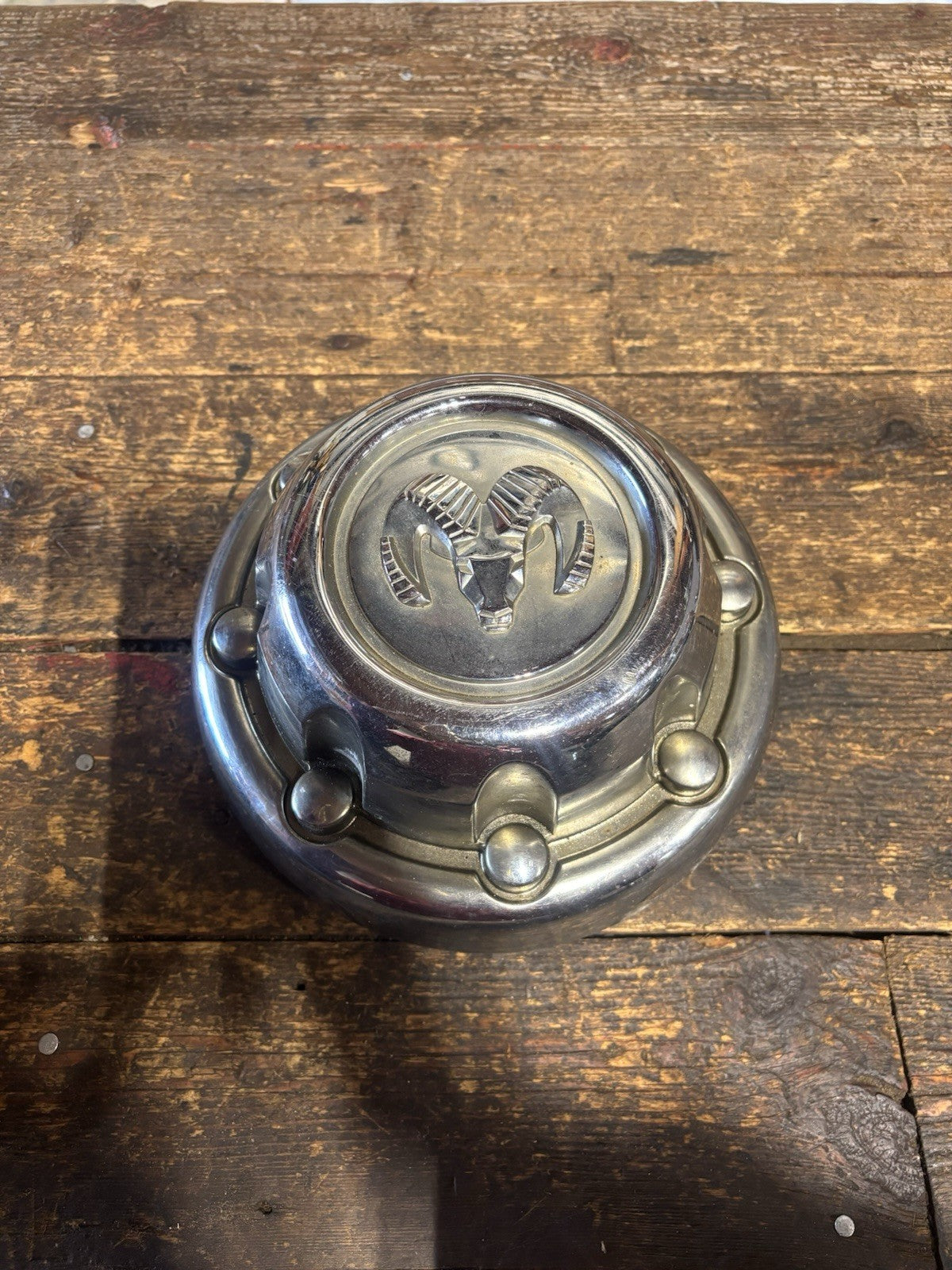 1994 - 1999 DODGE RAM 2500 WHEEL CENTER HUB CAP COVER 52039264