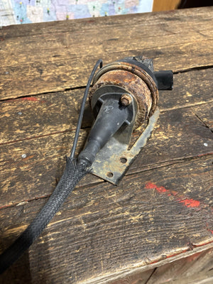 1996 - 2002 DODGE RAM GAS CRUISE CONTROL VACUUM ACTUATOR & CABLE 52078598