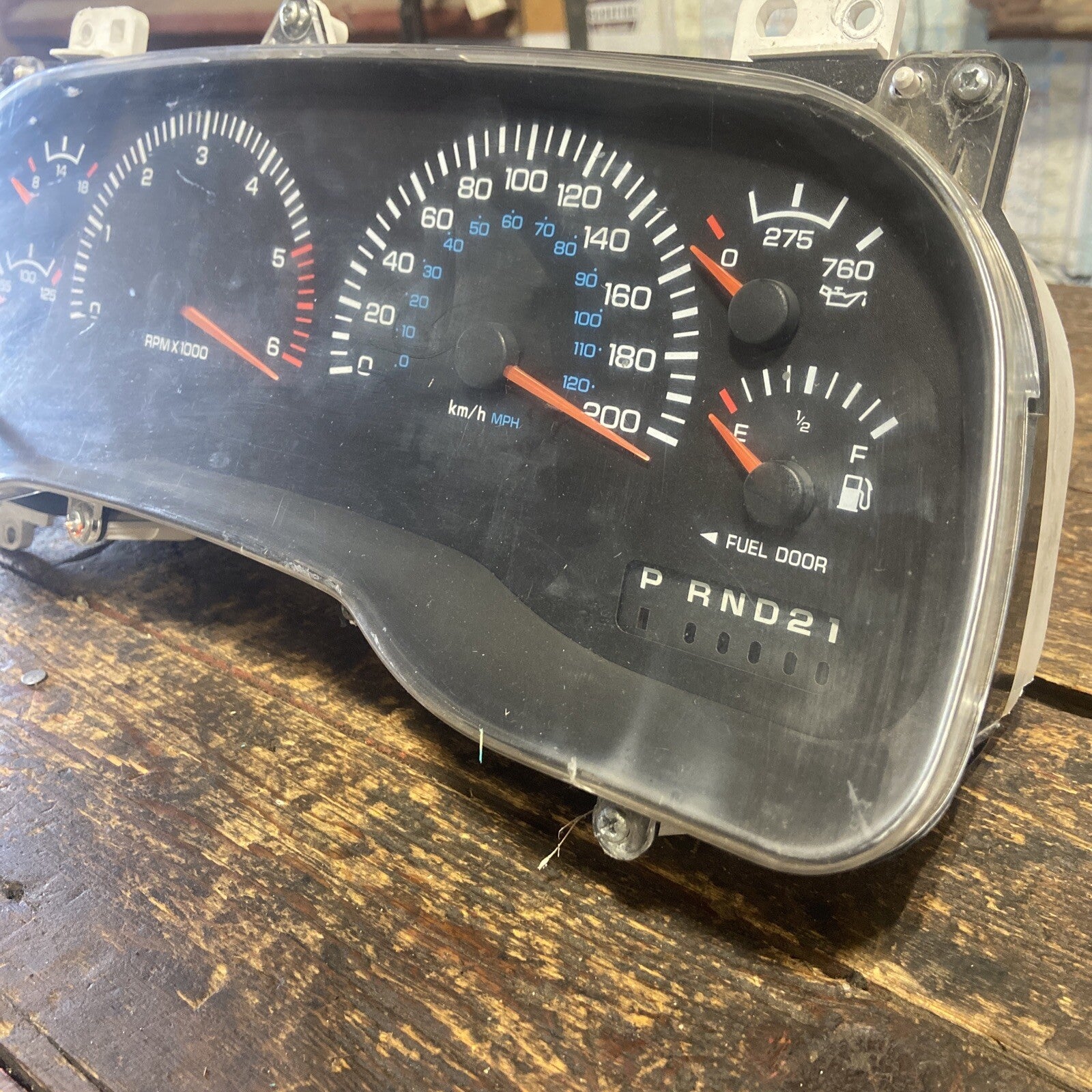 1999 2000 DODGE RAM 1500 2500 3500 GAS AUTO INSTRUMENT GAUGE CLUSTER 56020620