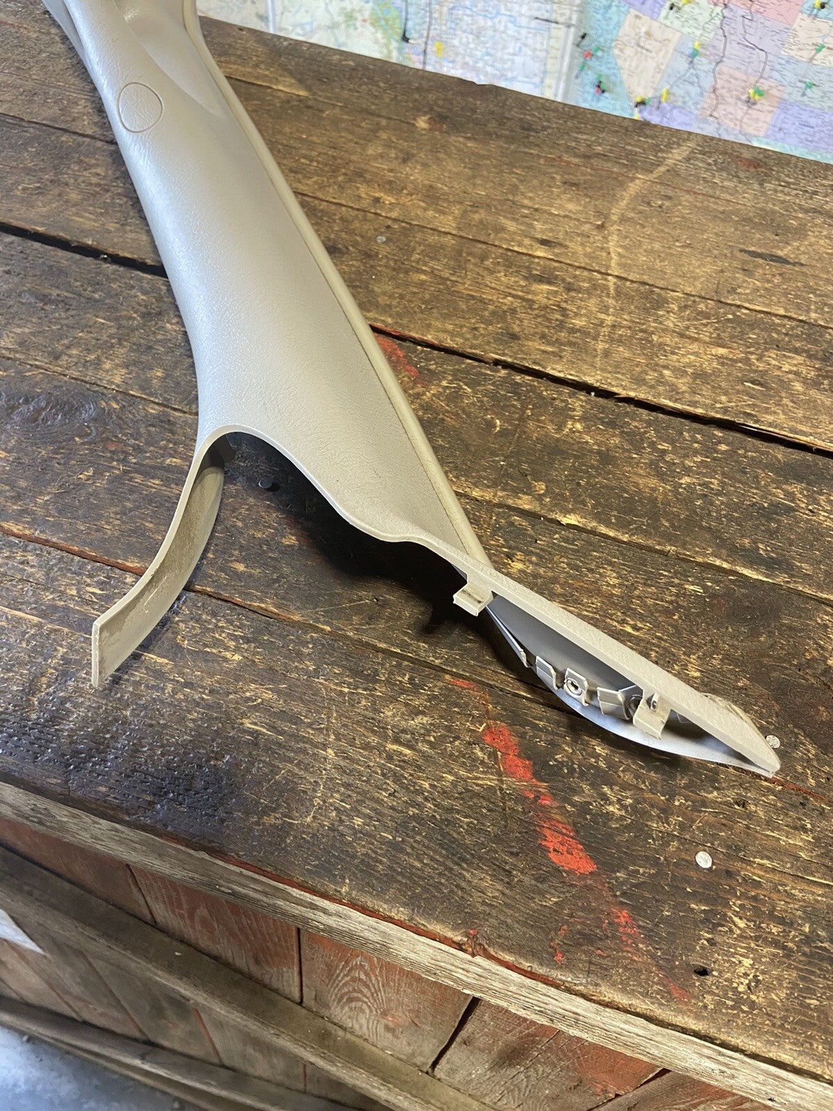 2003 - 2009 DODGE RAM 1500 2500 3500 DRIVER LH SIDE A PILLAR HANDLE TRIM 824726