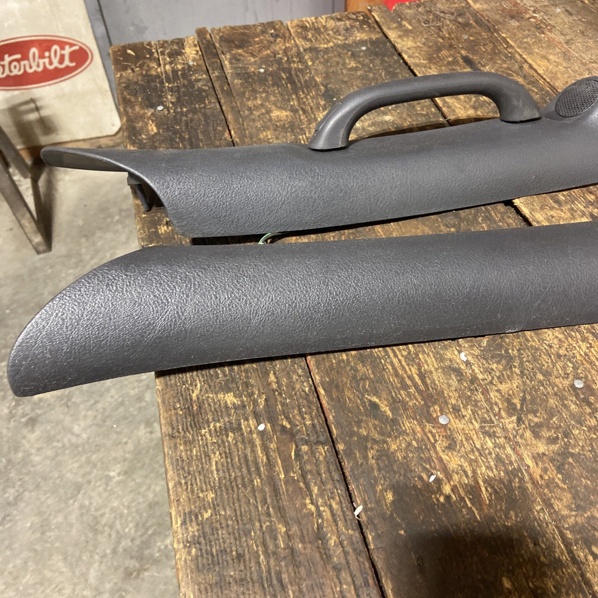 1998-2002 DODGE RAM 2500 3500 SET OF DARK GREY AGATE A PILLAR TRIM WITH SPEAKERS