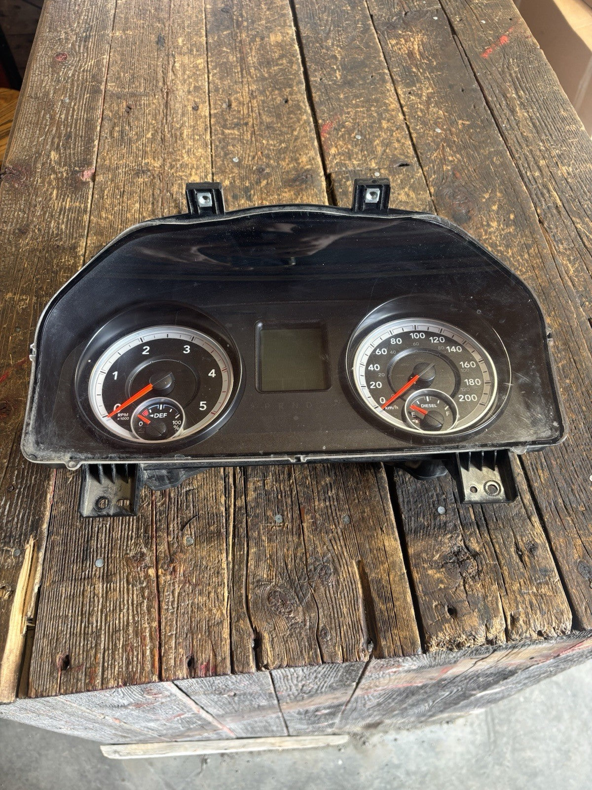 2015 RAM 2500 3500 CUMMINS SPEEDOMETER GAUGE INSTRUMENT CLUSTER KMS 68242868AD