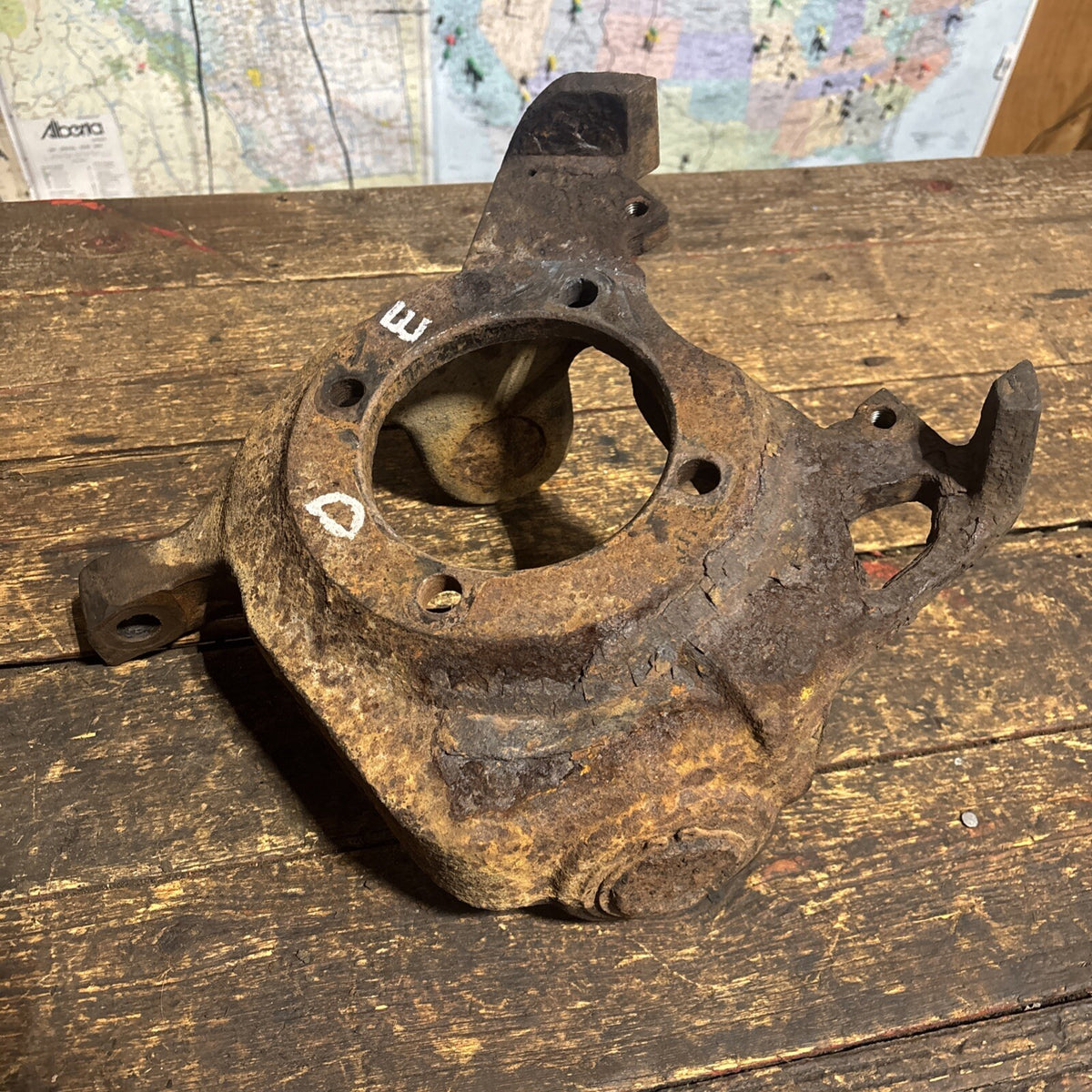 1994-1998 DODGE RAM 2500 3500 DANA 60 DRIVER SIDE STEERING KNUCKLE