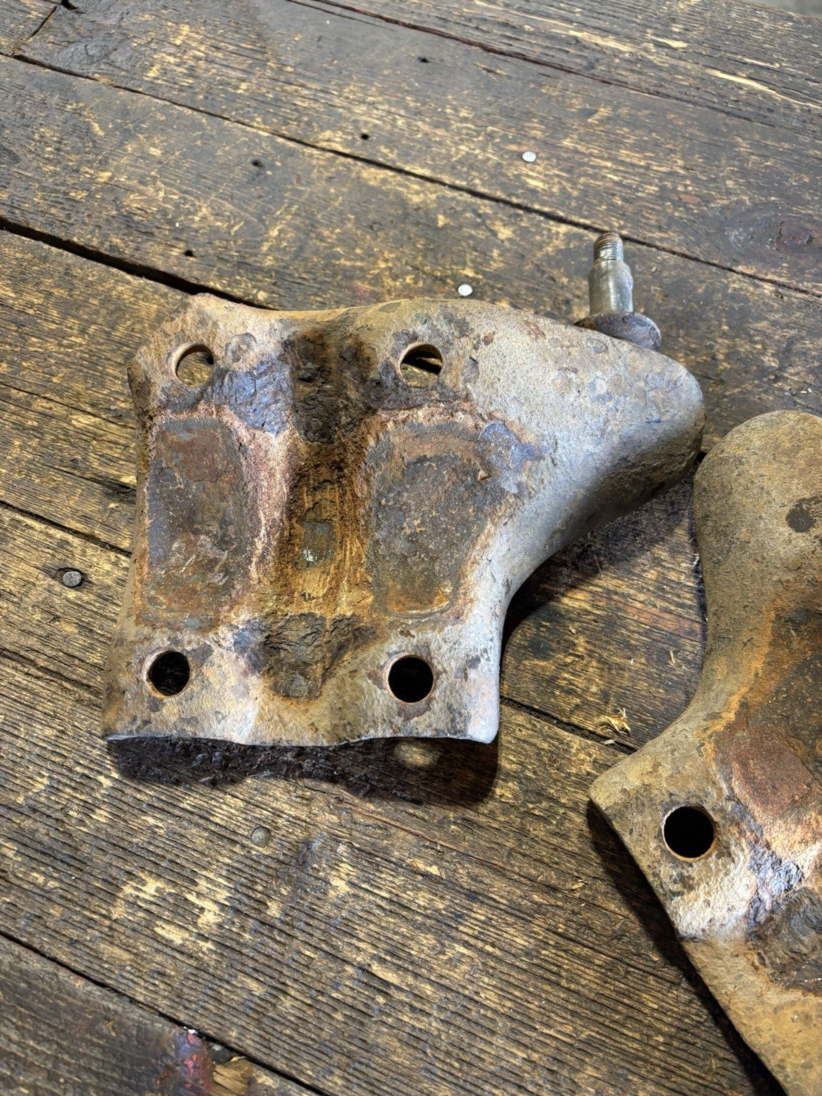 1989-1993 DODGE RAM 250 350 CUMMINS REAR LEAFSPRING SADDLE UBOLT / SHOCK MOUNTS