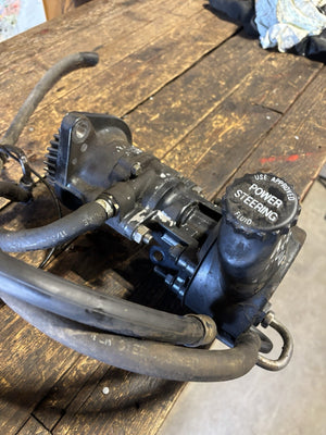 1994 - 1996 DODGE RAM 2500 3500 5.9L CUMMINS POWERSTEERING VACUUM PUMP ASSEMBLY