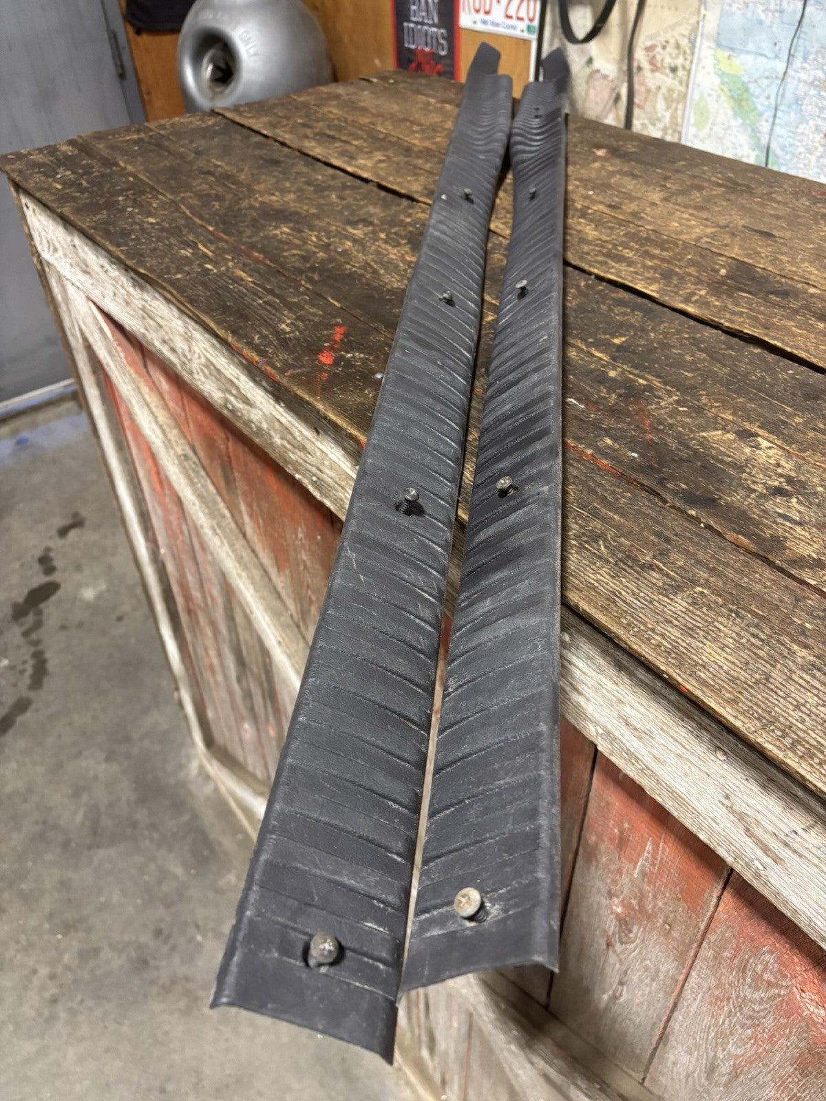 NICE 1998-2002 DODGE RAM 2500 3500 SET OF DARK GREY FLOOR TRIM FOR EXTENDED CAB