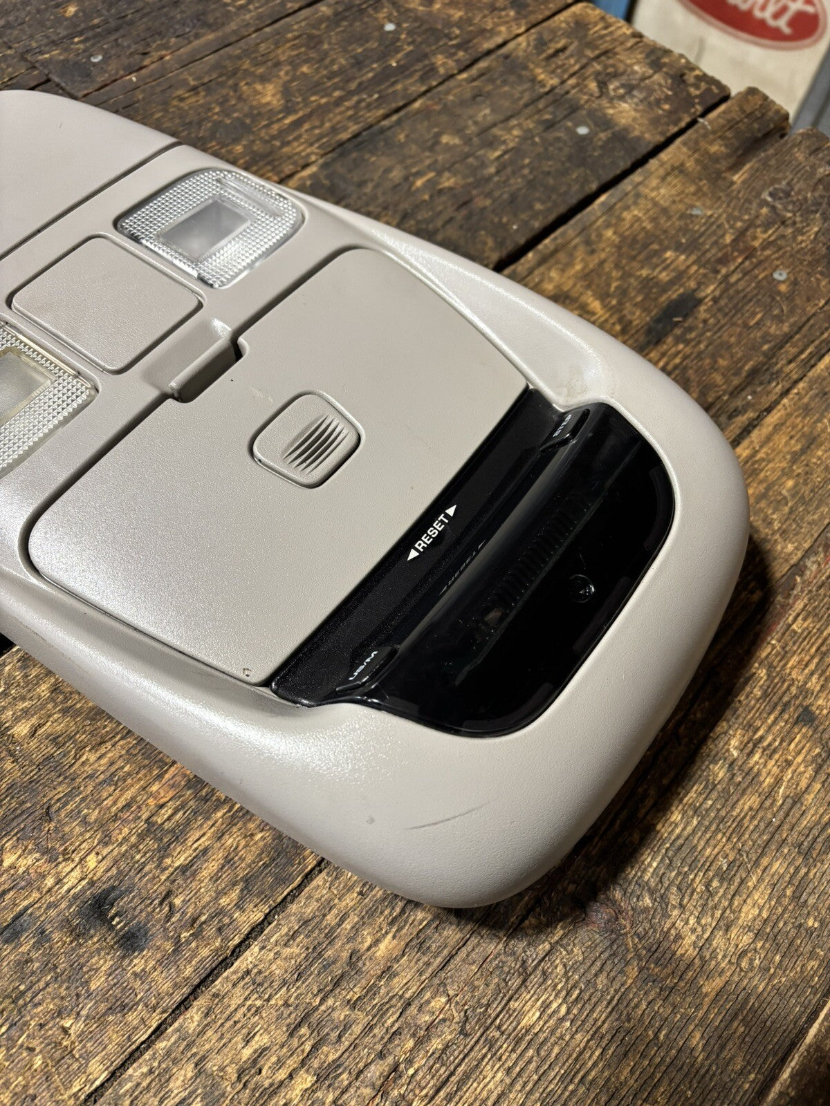 1999 2000 2001 2002 DODGE RAM OVERHEAD CONSOLE TEMP DISPLAY SUNGLASS HOLDER 