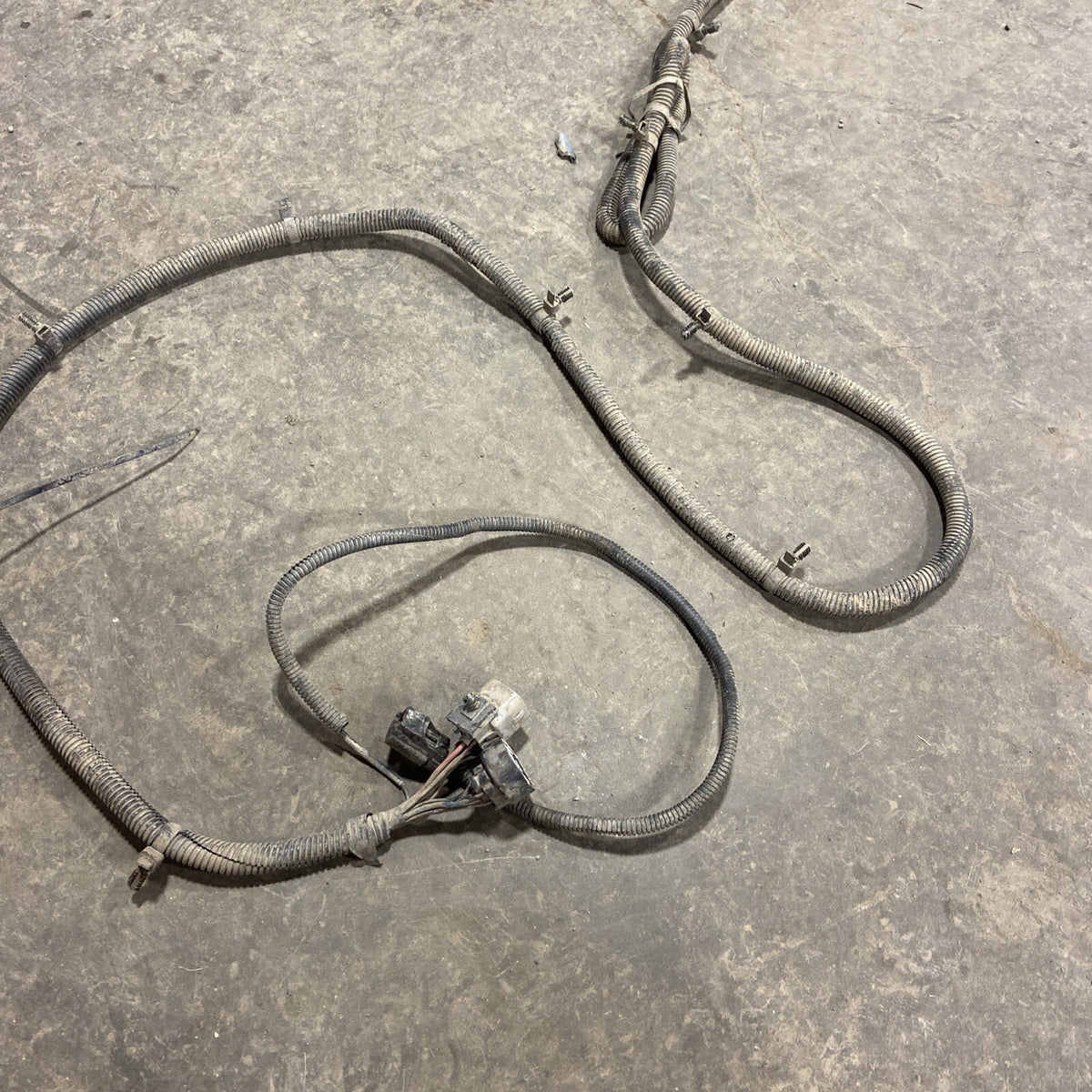 1998 DODGE RAM 2500 3500 V10 / CUMMINS EXT CAB SHORTBOX FRAME HARNESS 56020492AC