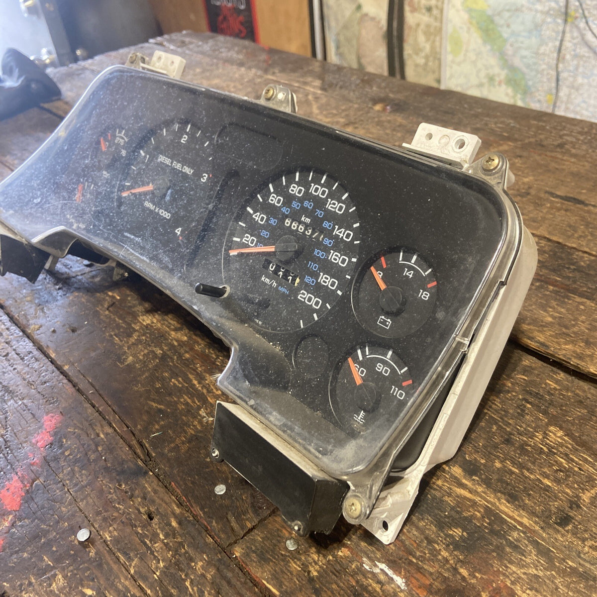 1994 - 1997 DODGE RAM 2500 3500 CUMMINS INSTRUMENT GAUGE CLUSTER 666KMS 56021725