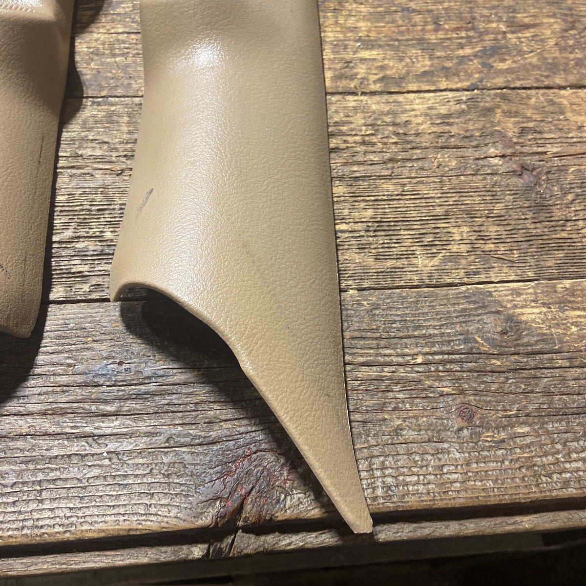 1998 - 2002 DODGE RAM 2500 3500 TAN BROWN OEM A PILLAR SET WITH TWEETER SPEAKERS