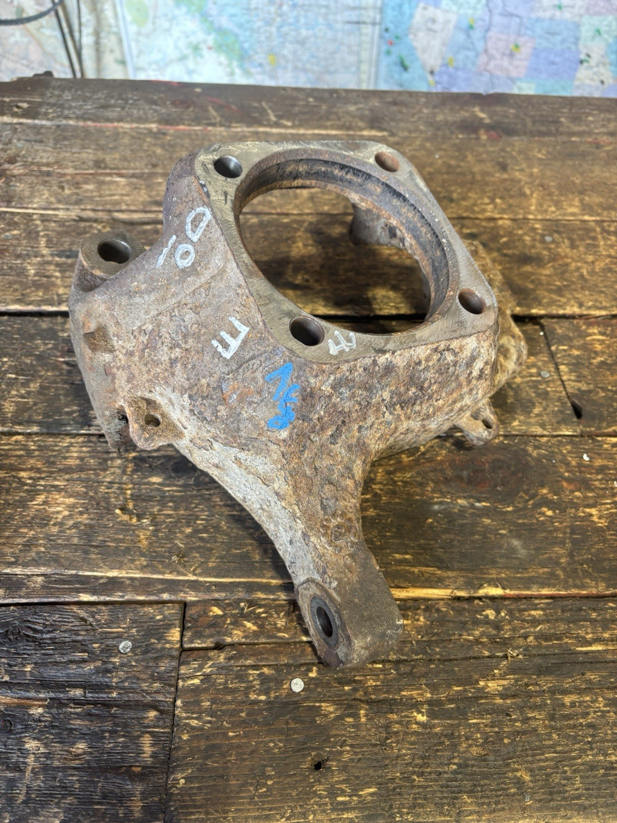 DRIVER SIDE STEERING KNUCKLE 99-02 DANA 60 DODGE RAM 2500/3500 CUMMINS OR GAS