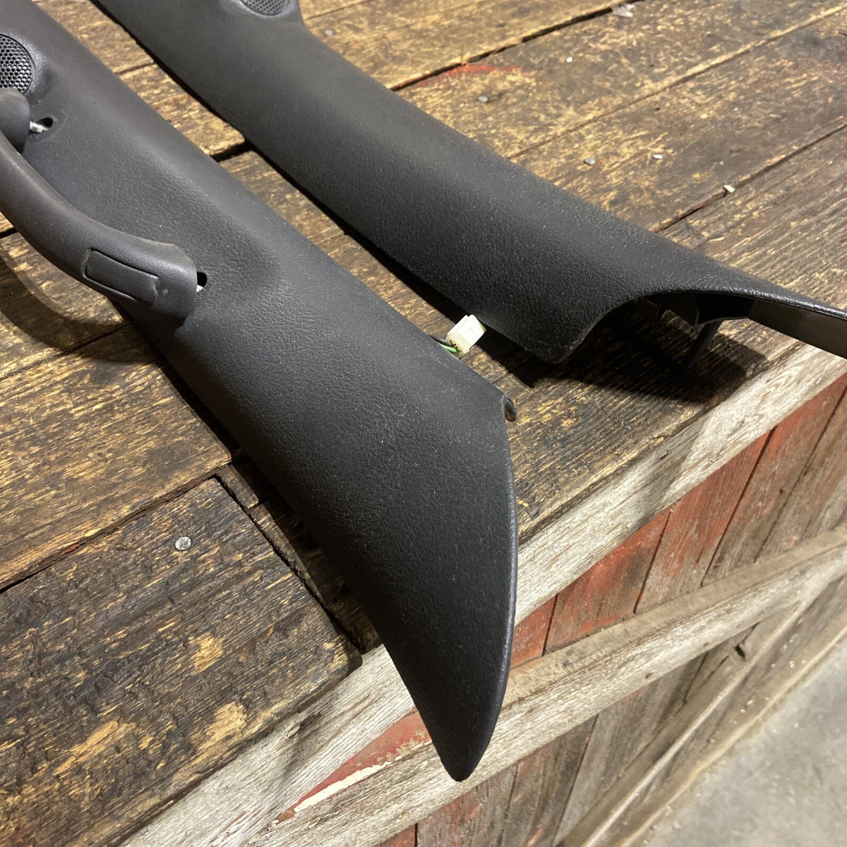 1998-2002 DODGE RAM 2500 3500 SET OF DARK GREY AGATE A PILLAR TRIM WITH SPEAKERS