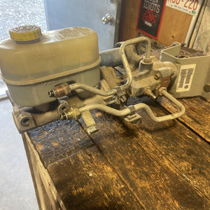 HYDROBOOST UNIT 2001 2000 DODGE RAM 2500/3500 5.9L CUMMINS 52010300AA