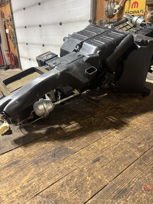 1999 - 2002 Dodge Ram 2500 3500 Cummins HVAC heater AC box 55055893AG