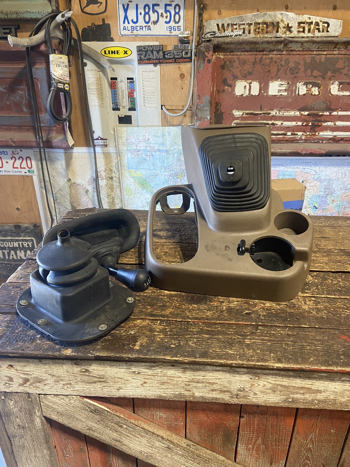 1998-2002 DODGE RAM 2500 3500 SHIFTER SURROUND CONSOLE CUPHOLDER BOOTS TAN