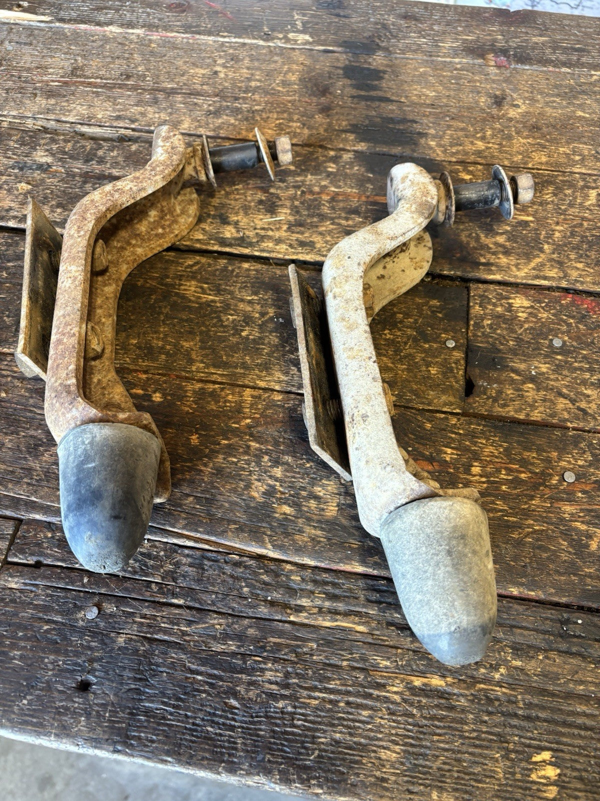 1989 - 1993 1ST GEN DODGE RAM 250 350 FRONT DANA 60 4X4 SHOCK MOUNT BRACKETS