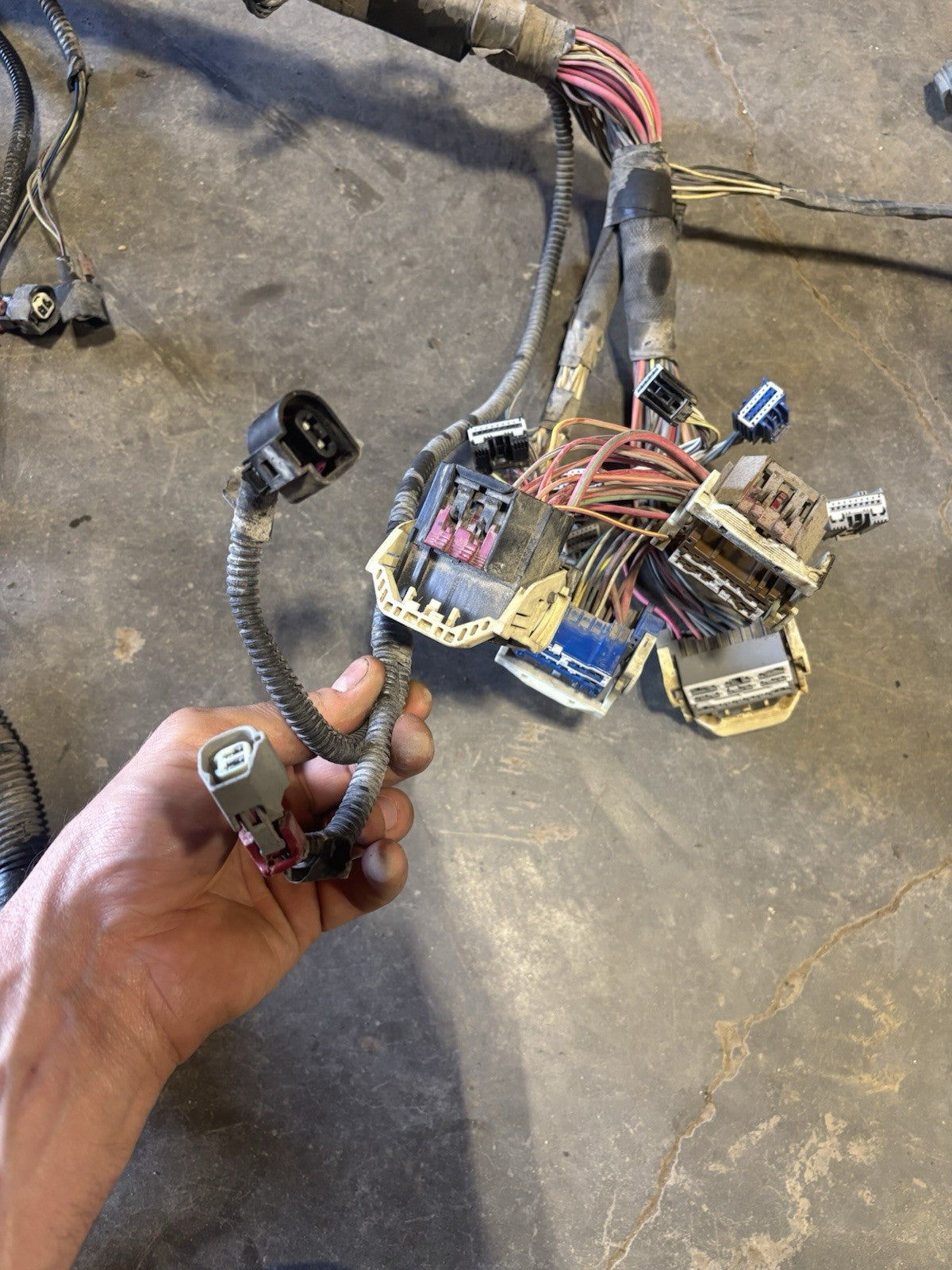 2008 DODGE RAM 2500 3500 6.7L CUMMINS 6spd G56 ENGINE BAY HARNESS 68035301ae