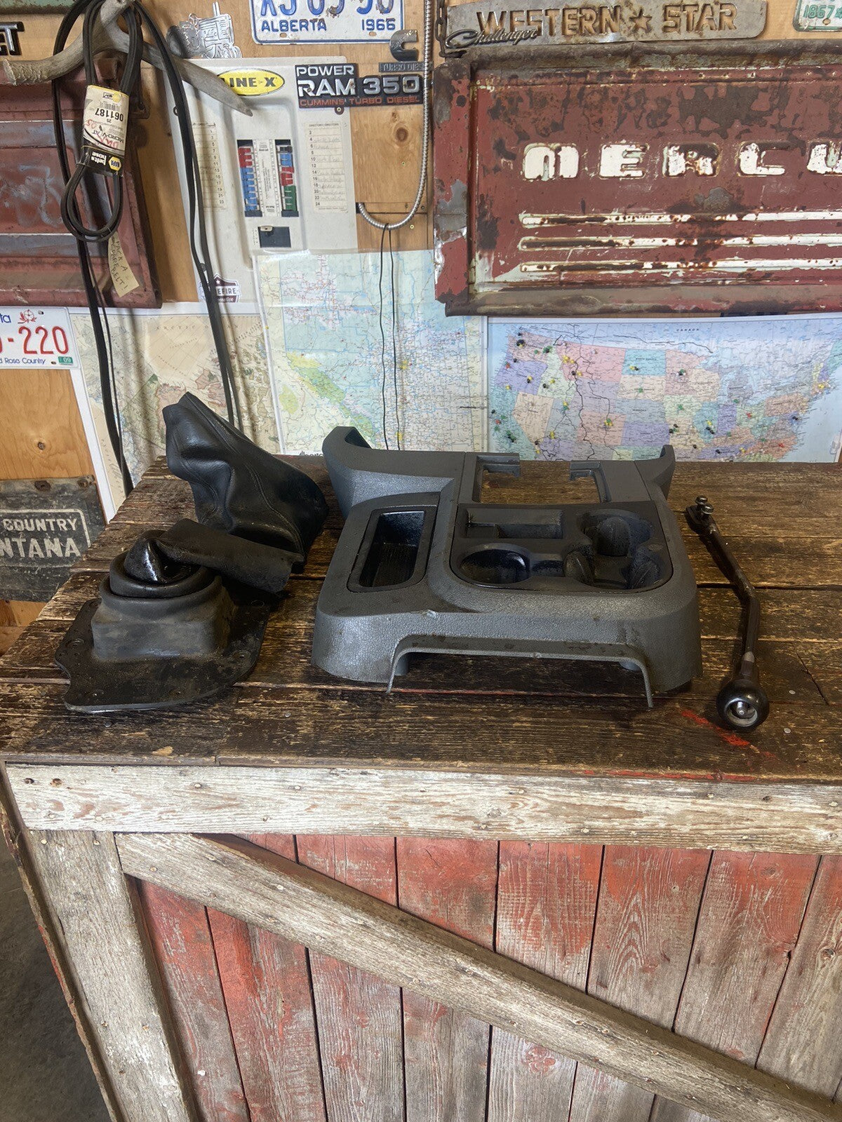 2006 - 2009 DODGE RAM MANUAL TRANSMISSION SHIFTER SURROUND CONSOLE BOOTS SET