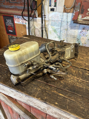 HYDROBOOST UNIT 2001 2002 DODGE RAM 2500/3500 5.9L CUMMINS 52010300AA