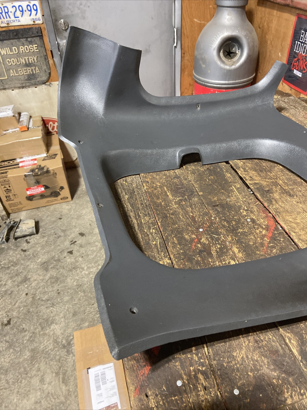 DRIVERS SIDE EXTENDED CAB REAR WINDOW TRIM GREY 1989-1993 DODGE RAM 55028913