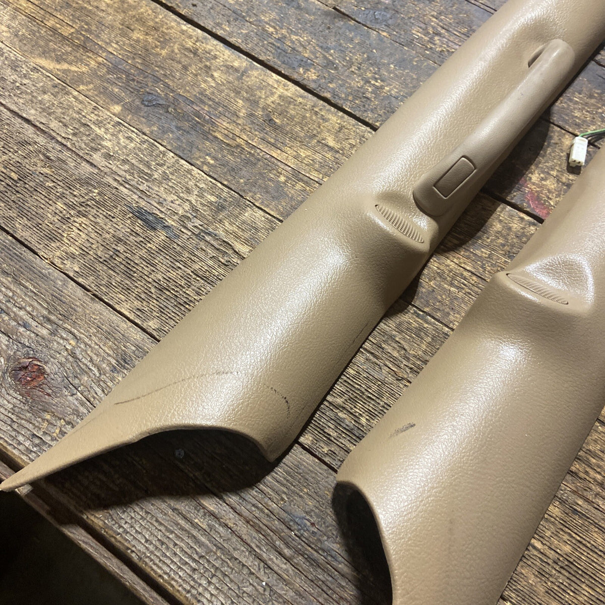 1998 - 2002 DODGE RAM 2500 3500 TAN BROWN OEM A PILLAR SET WITH TWEETER SPEAKERS