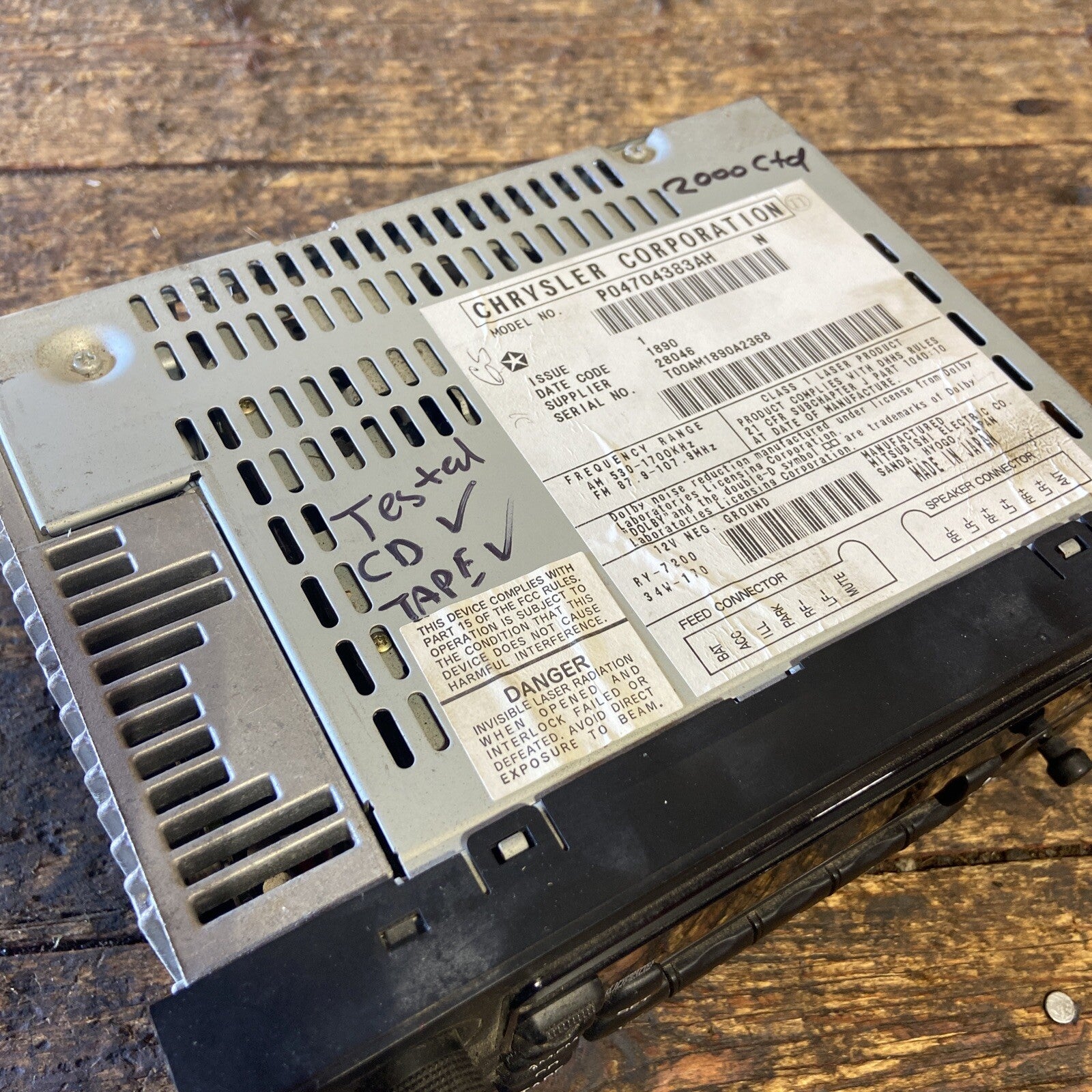 1994 - 2002 DODGE RAM 1500 2500 3500 OEM RADIO CD TAPE CASSETTE PLAYER P04704383