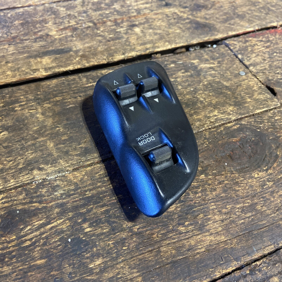 1994 -1997 DODGE RAM 1500 2500 3500 DRIVERS DRIVER WINDOW LOCK SWITCH