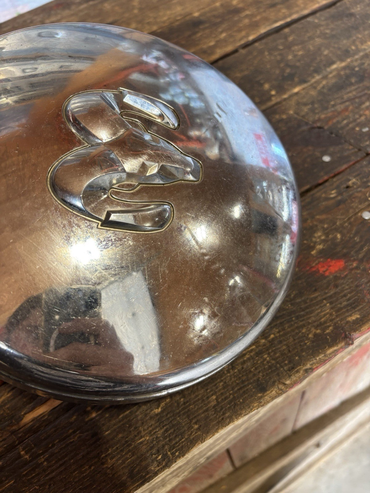 2003 - 2012 DODGE RAM 3500 DUALLY FRONT HUB CENTER CAP 52106876