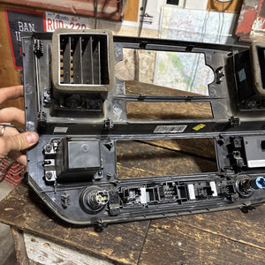 Oem Nice! 2006 - 2009 DODGE RAM WOODGRAIN CENTER DASH BEZEL SURROUND LARAMIE