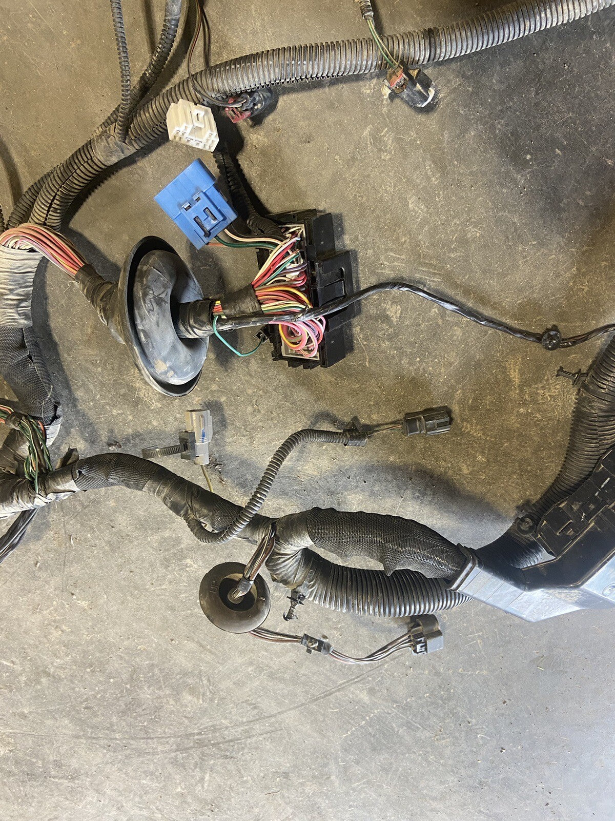 2007 .5 2008 DODGE RAM 2500 3500 6.7L CUMMINS AUTO ENGINE BAY HARNESS 56055299