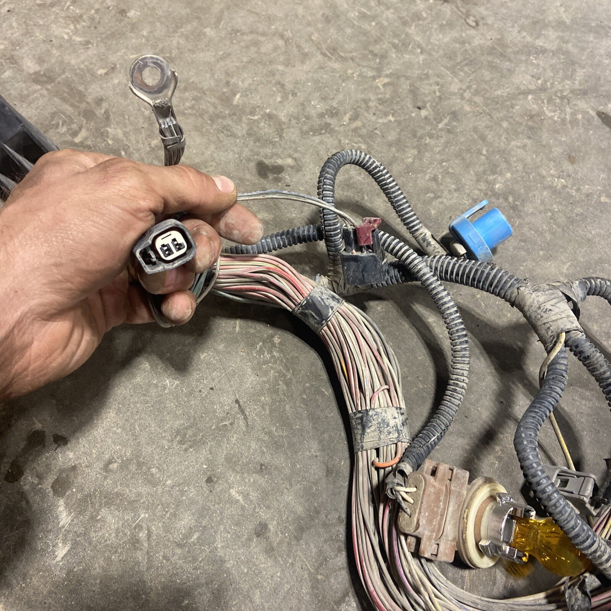 2005 DODGE RAM 2500 3500 CUMMINS ENGINE BAY HARNESS 56051233AD