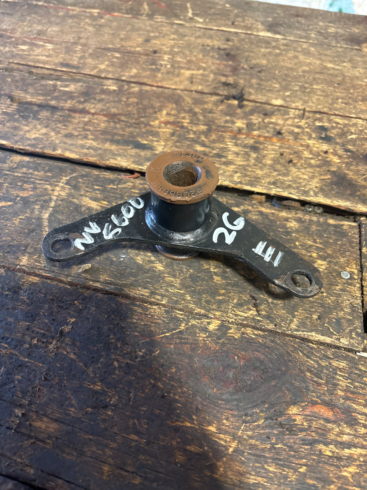 99-02 Dodge Ram Cummins NV5600 Exhaust Hanger Bracket