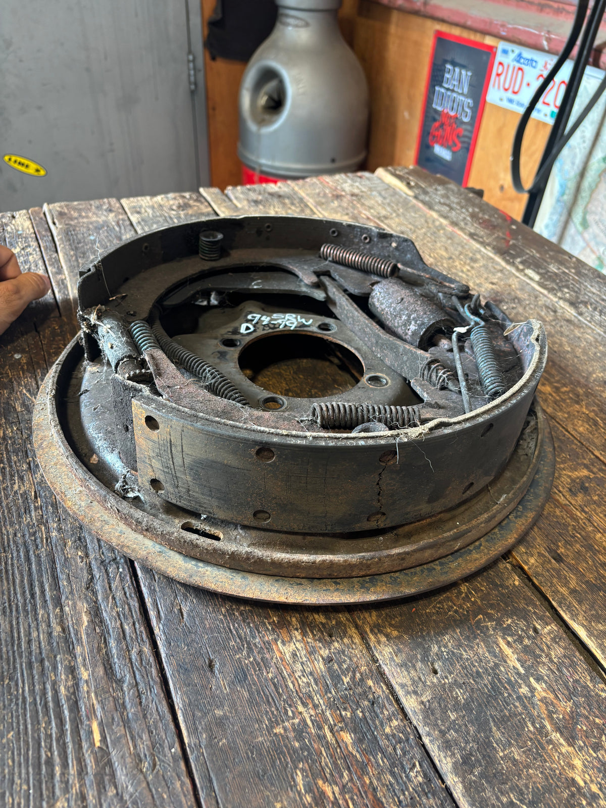 DRIVER SIDE REAR BACKING PLATE 1994-1999 DODGE RAM 2500 DANA 70 OR 80 SRW