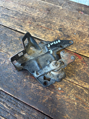 1994 - 1998 DODGE RAM 12V PPUMP CUMMINS THROTTLE LINKAGE BRACKET 3931559
