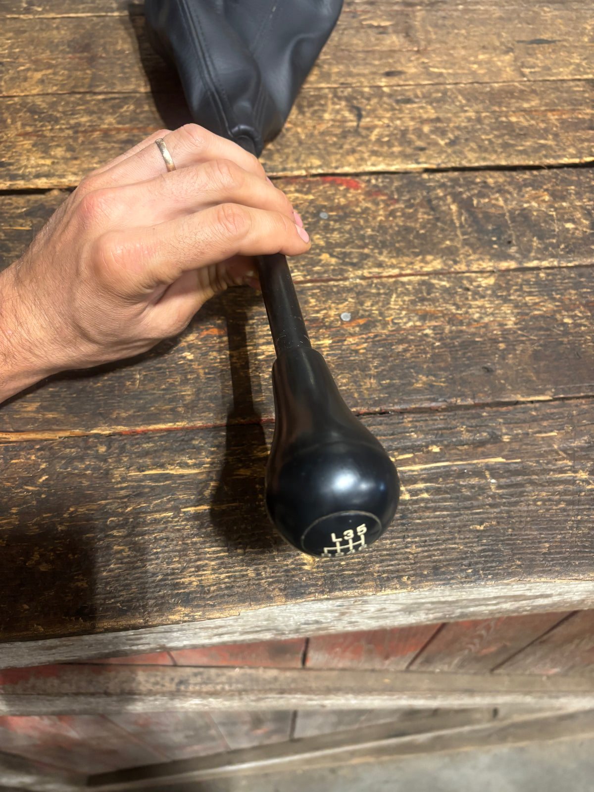 2003 - 2009 DODGE RAM CUMMINS G56 NV5600 6SPD SHIFTER KNOB AND BOOT NICE SHAPE