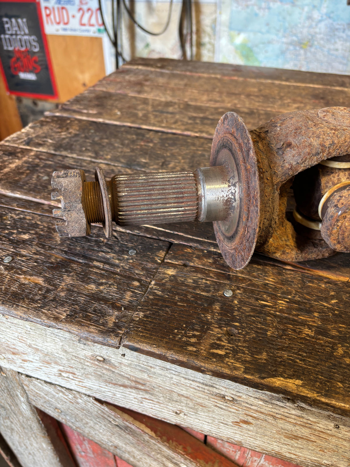 1999-2002 DODGE RAM 2500 3500 DRIVER DRIVERS SIDE FRONT AXLE WITH STUB SHAFT