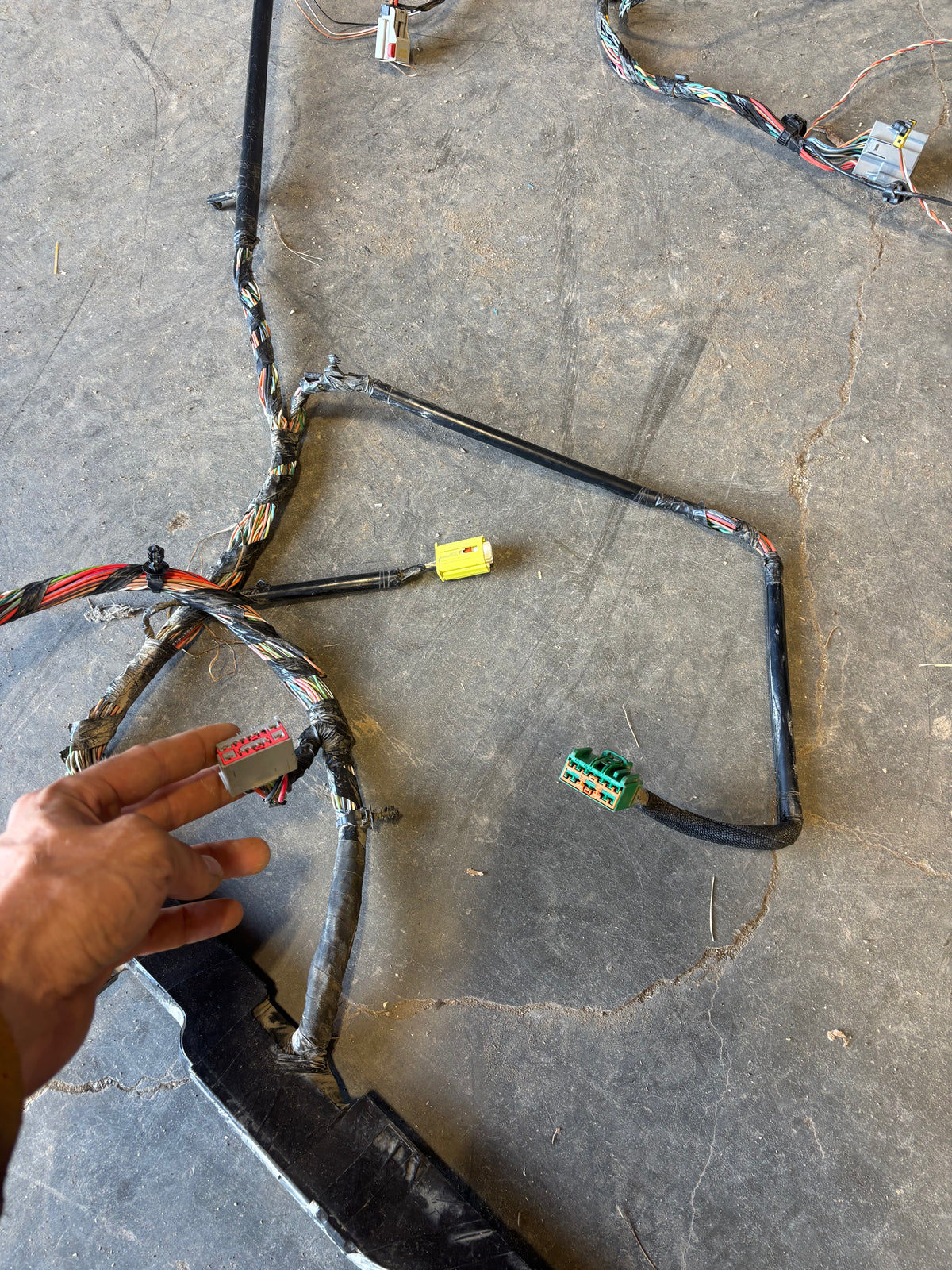 2010 DODGE RAM 2500 3500 CUMMINS COMPLETE CAB BODY WIRING HARNESS 68051997ac