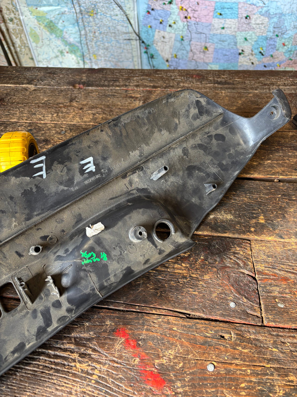 1998-2002 DODGE RAM 2500 3500 DRIVER SEAT SIDE PLASTIC PANEL DARK GREY 807407AD