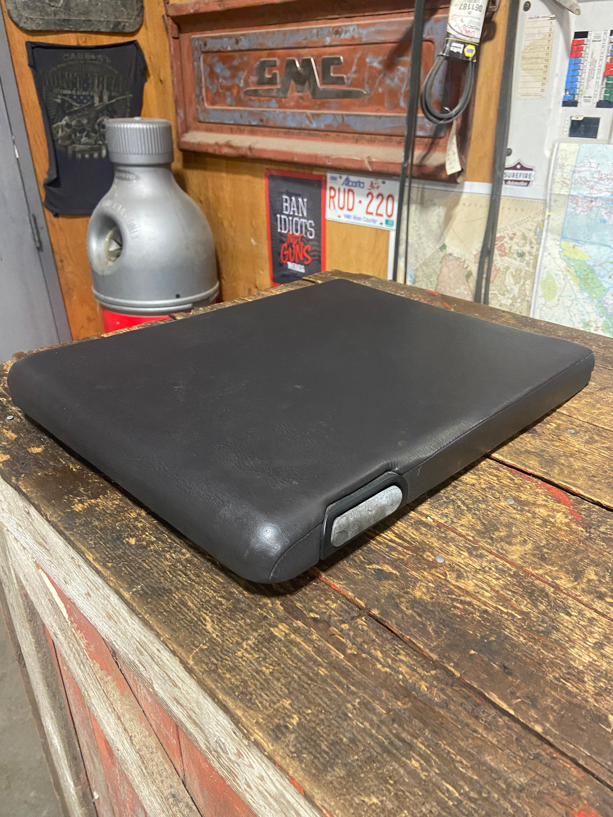 98-&#39;02 Dodge Ram Dark Grey Black Middle Seat Console Lid