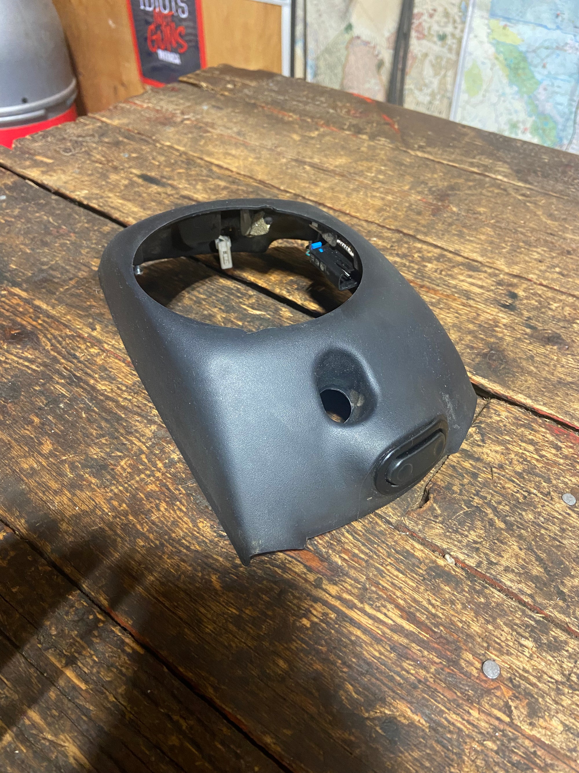 98 - '02 Dodge Ram Cummins Steering Wheel Back With Volume Controls