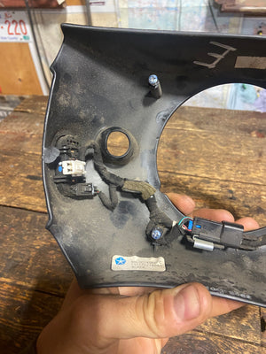 98 - '02 Dodge Ram Cummins Steering Wheel Back With Volume Controls