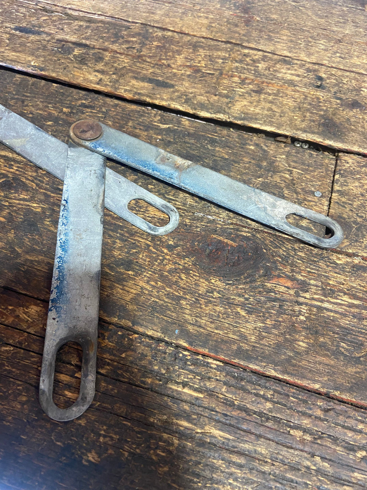 89-&#39;93 1st Gen Dodge Ram Cummins Tailgate Straps Linkage OEM