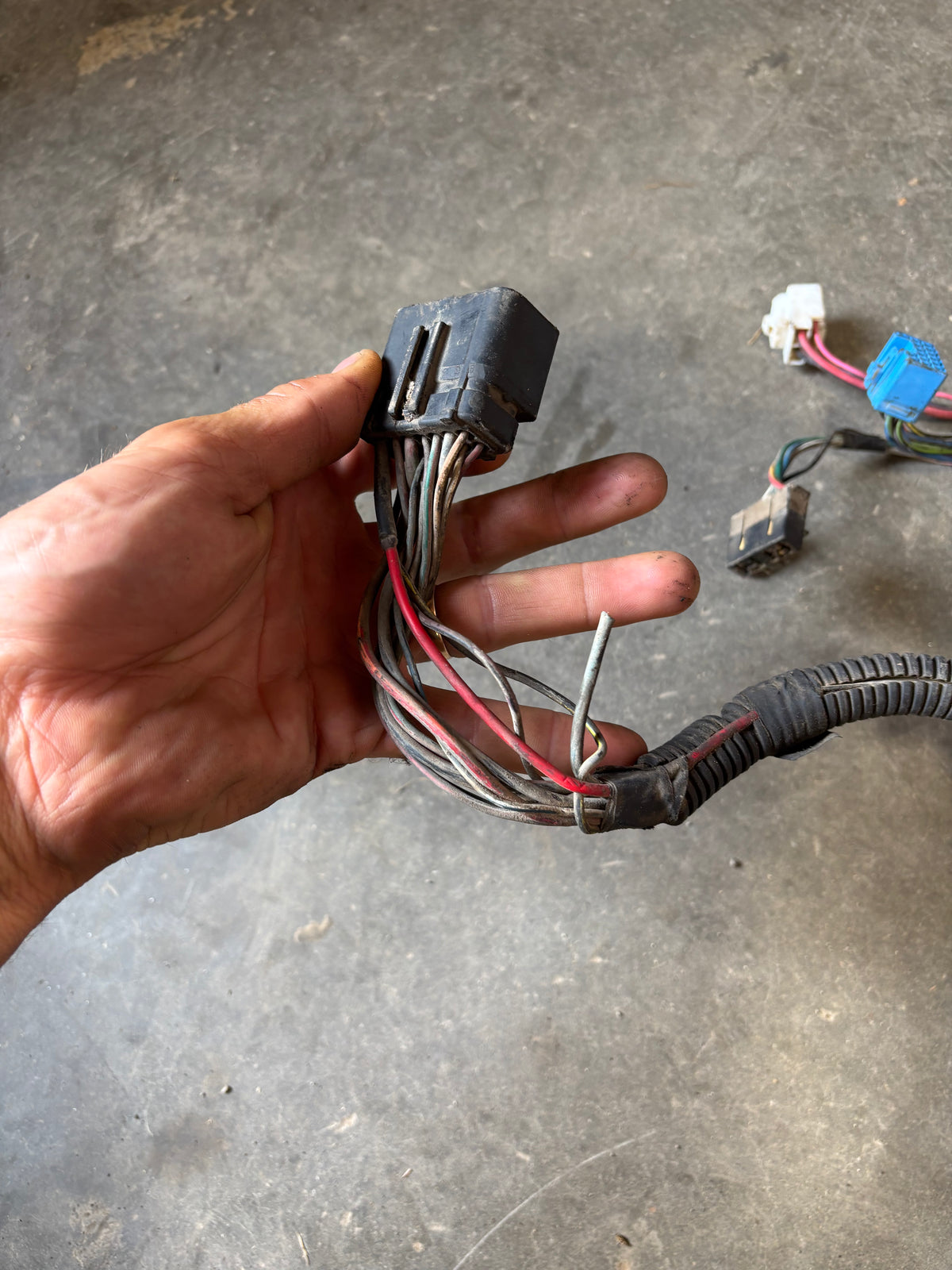 02 Dodge Ram Cummins Engine Bay Wiring Harness Fusebox