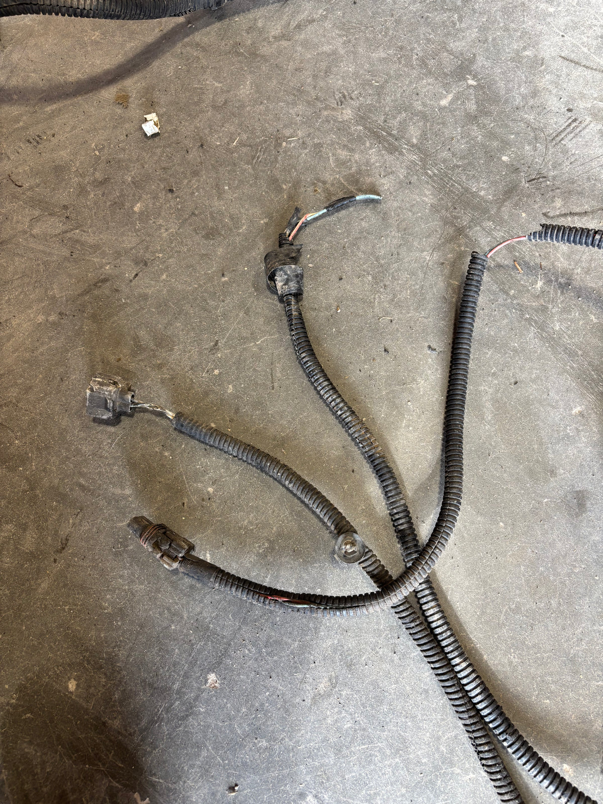 02 Dodge Ram Cummins Engine Bay Wiring Harness Fusebox