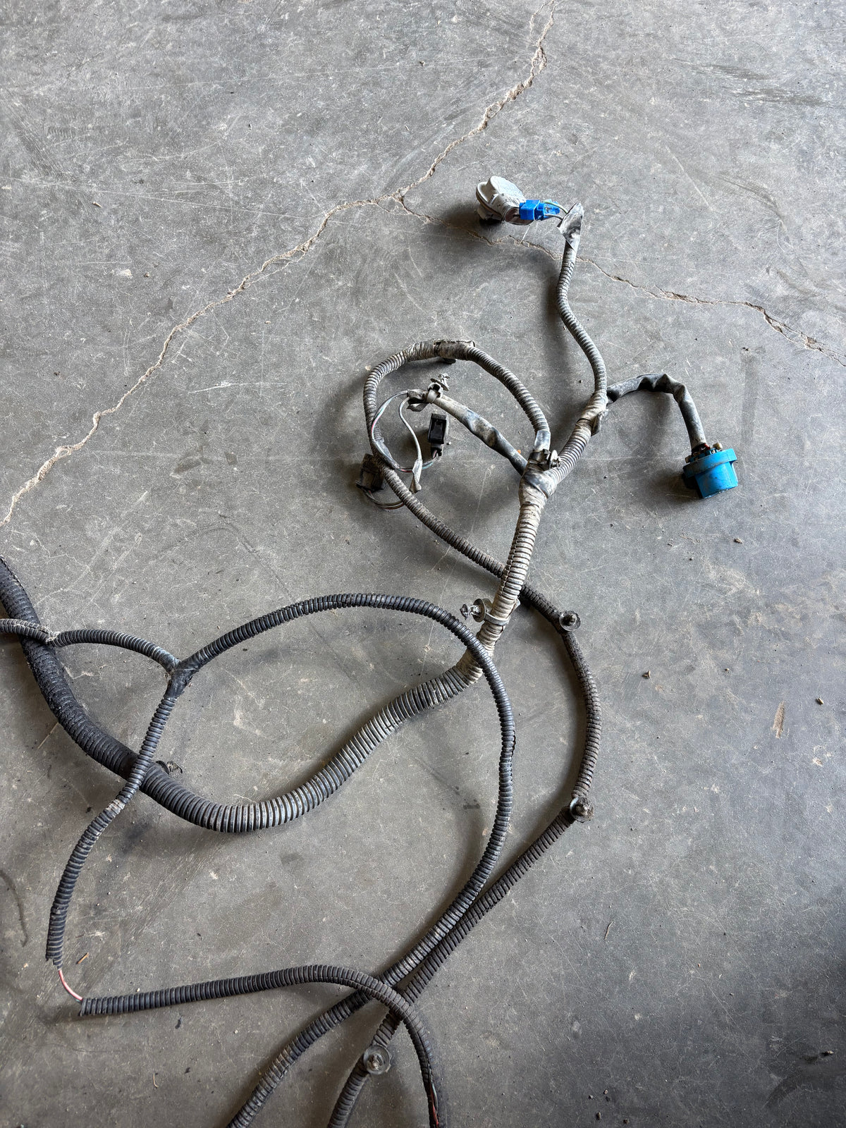 02 Dodge Ram Cummins Engine Bay Wiring Harness Fusebox