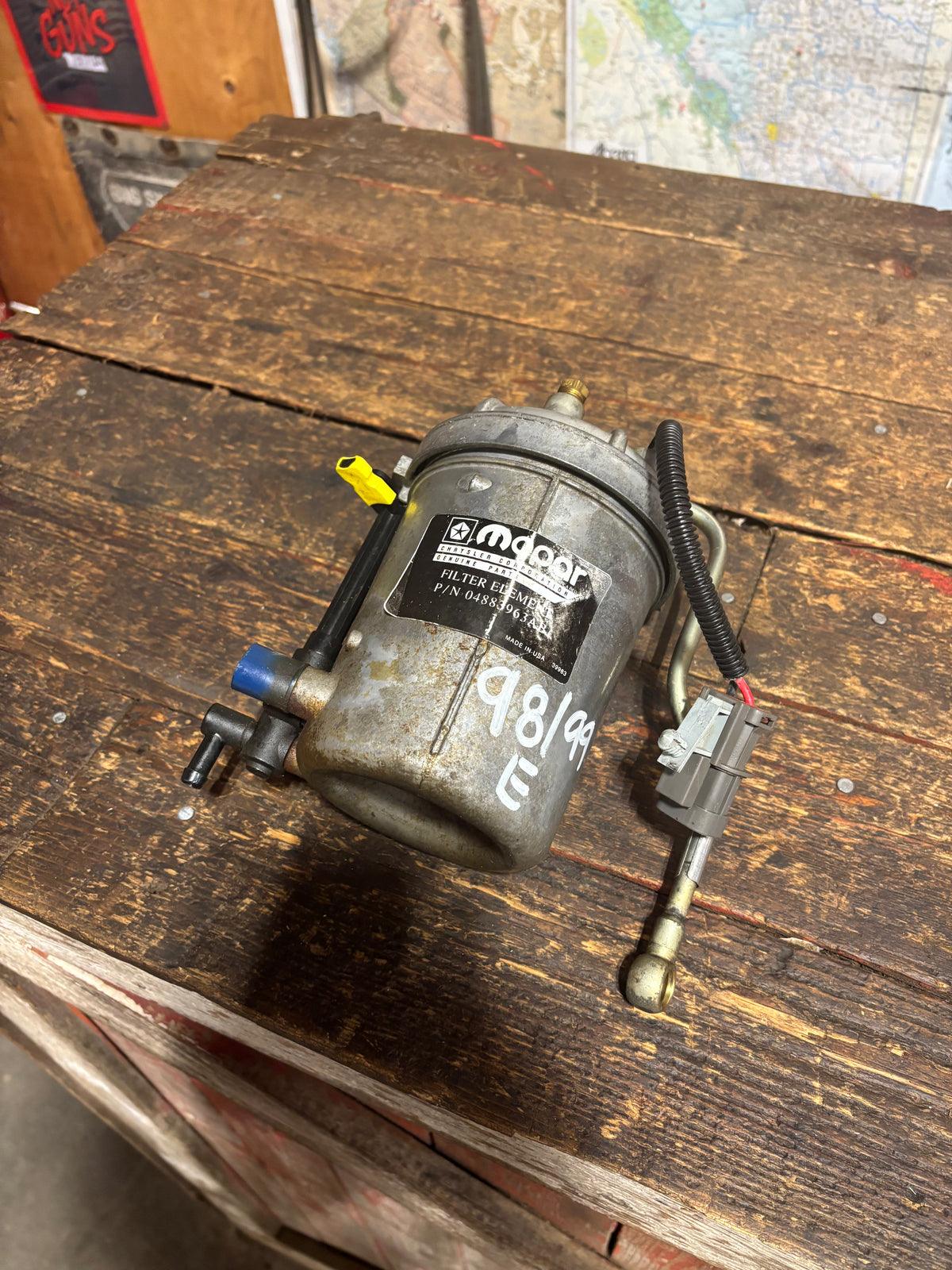 1998 1999 DODGE RAM 2500 3500 24V CUMMINS FUEL FILTER HOUSING 3943976