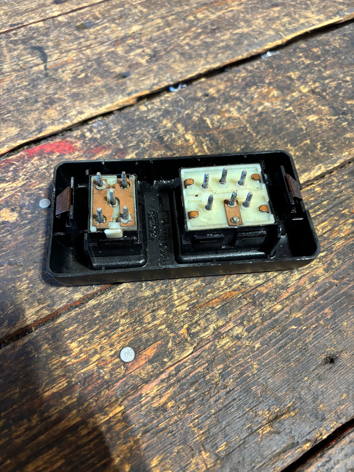 89-&#39;93 Dodge Ram 1st Gen DRIVER Window &amp; Lock Switch