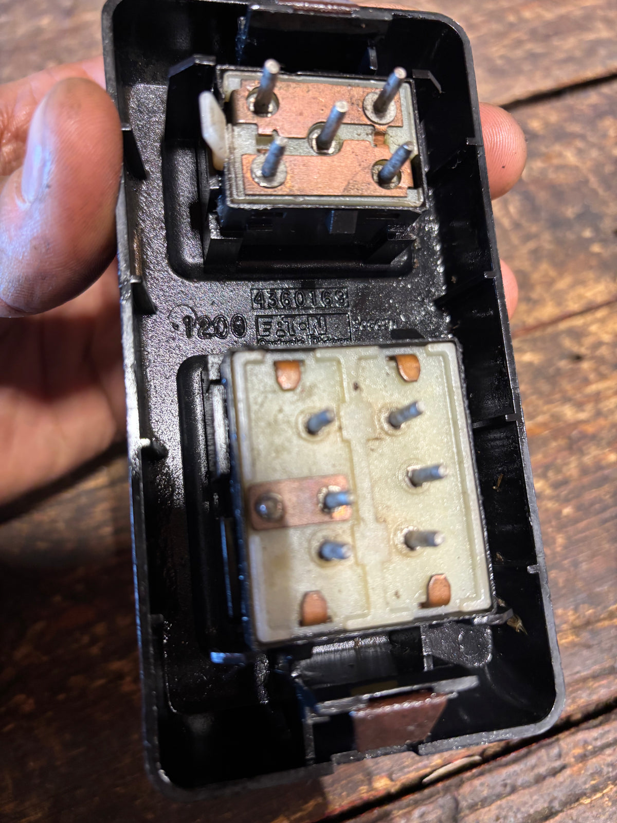 89-&#39;93 Dodge Ram 1st Gen DRIVER Window &amp; Lock Switch